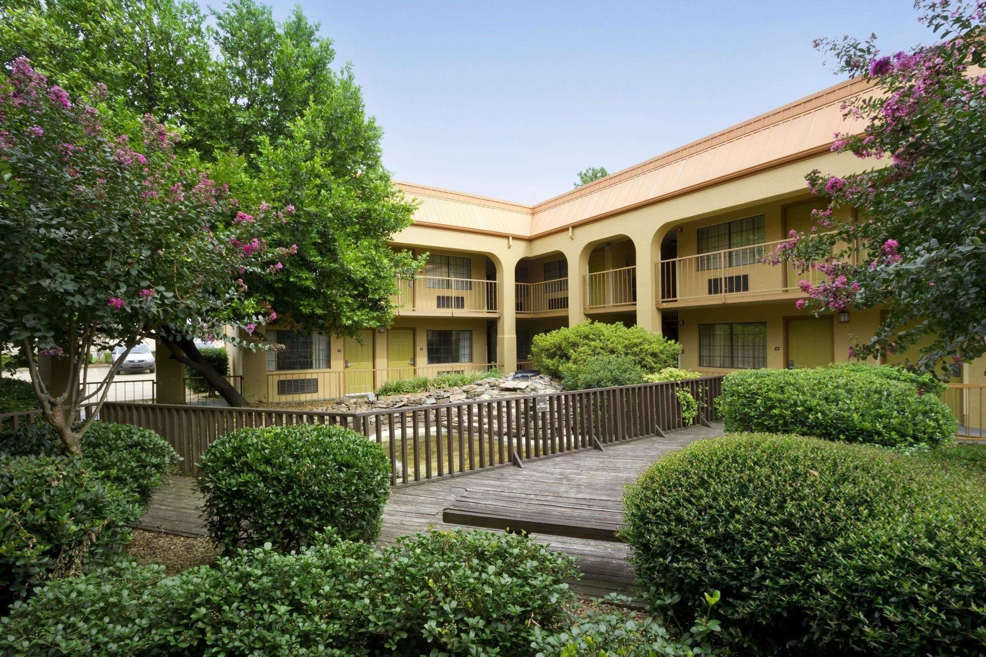 Days Inn By Wyndham Southaven Ms Ngoại thất bức ảnh